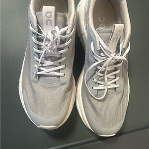 On Running Light Gray Sneakers